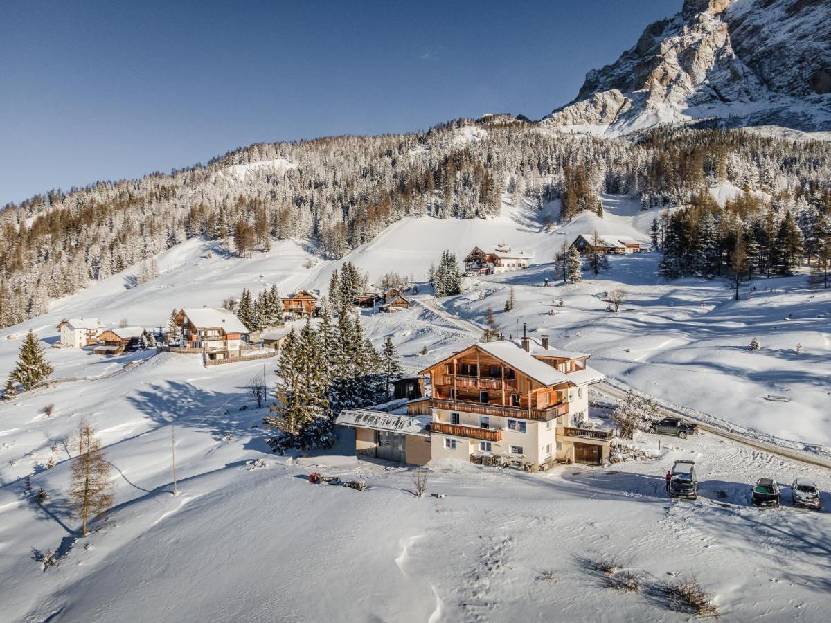 Garni Baita San Cassiano  Exterior foto